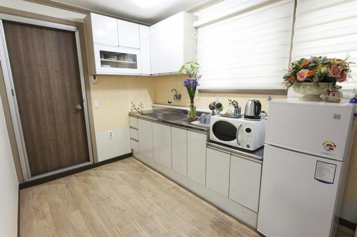 Danaharu Guesthouse Чонджу Экстерьер фото